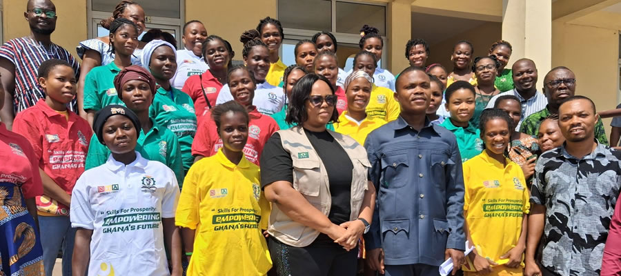 Government Equips Anloga Apprentices. . .