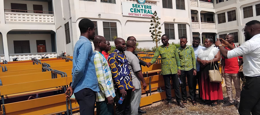 DCE Tackles “No Desk”. . .