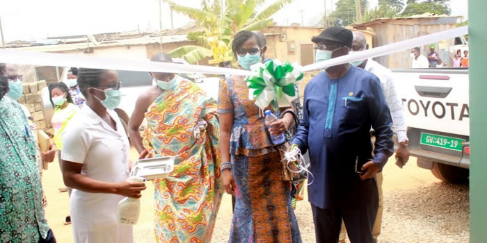 Effia Kwesimintsim Commissions and Hands over of the Adientem/Mpatado CHPs Compound 2021